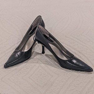 Nine West Mooney Navy Stiletto Heels Size 7.5M